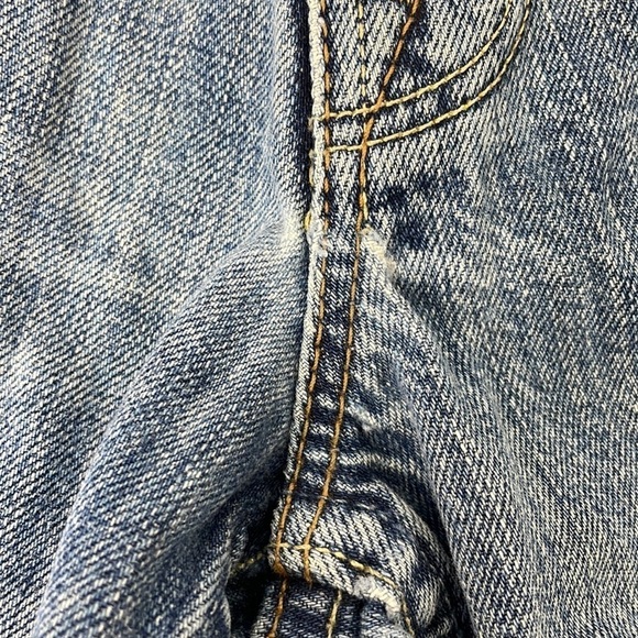 American Eagle SZ 28/30 distressed jeans - Picture 6 of 9